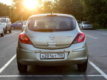 Opel Corsa 2009 года 1.2 Робот